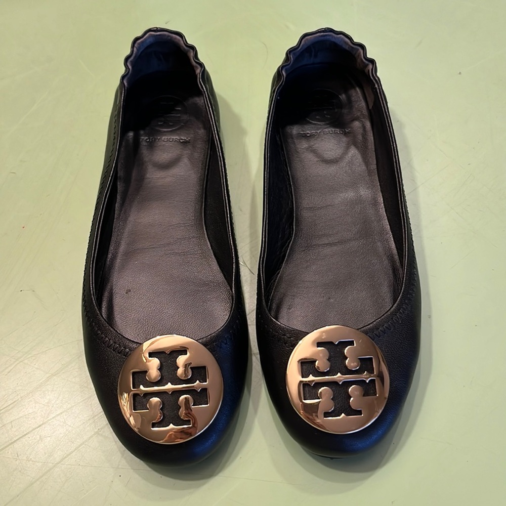 Tory Burch Minnie Travel Ballet Flat in Perfect Black/Gold Size 6